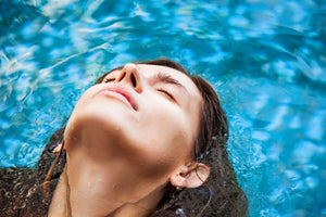 What is Float Therapy? (10 Benefits and More)